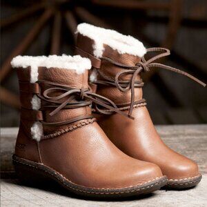 UGG Caspia Leather Tie Boots in Gravy Brown (Read Description)